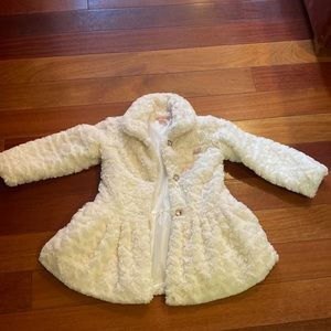 Juicy couture size 5 Faux Fur Button Ling sleeve coat
